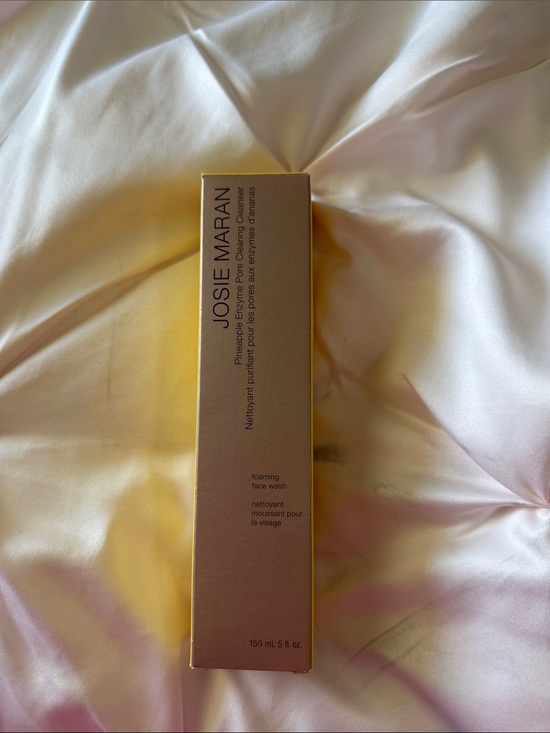 JOSIE MARAN Other - Josie Maran Cleanser